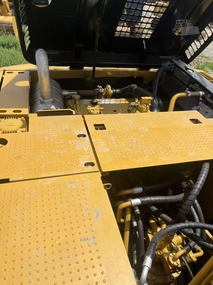 CATERPILLAR 323D2 - Crawler excavator: picture 4 CATERPILLAR 323D2 - Crawler excavator: picture 4
