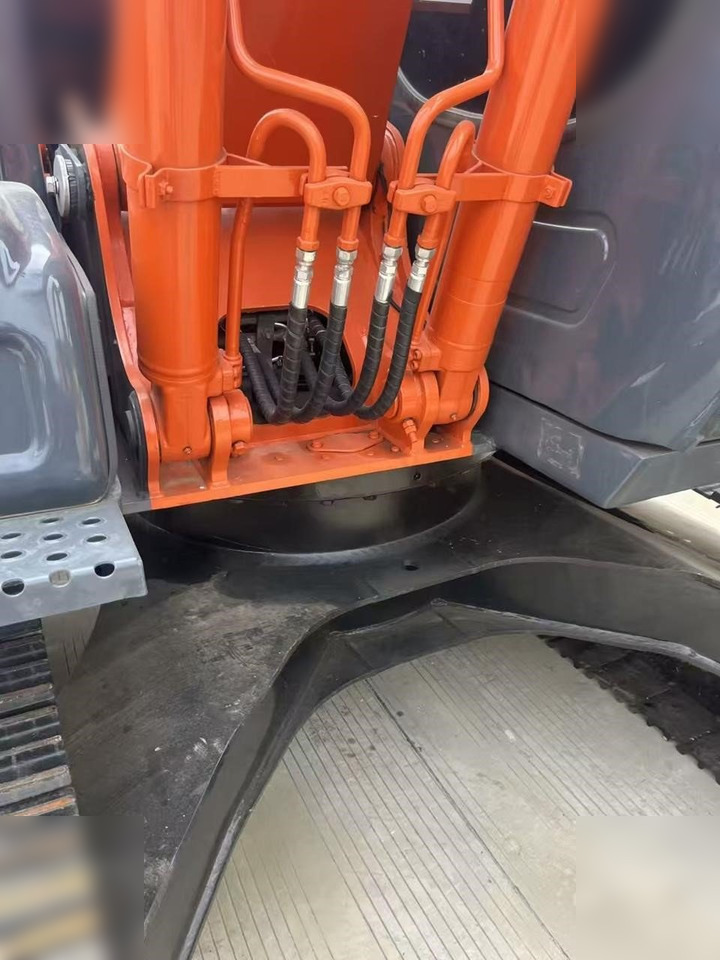 HITACHI ZX120 - Crawler excavator: picture 3 HITACHI ZX120 - Crawler excavator: picture 3
