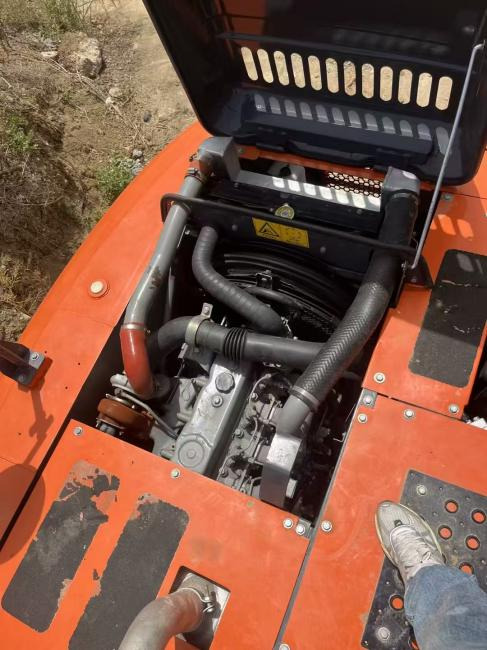 HITACHI ZX120 - Crawler excavator: picture 4 HITACHI ZX120 - Crawler excavator: picture 4