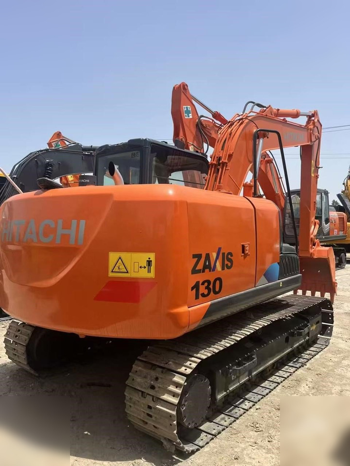 HITACHI ZX130 - Crawler excavator: picture 3 HITACHI ZX130 - Crawler excavator: picture 3
