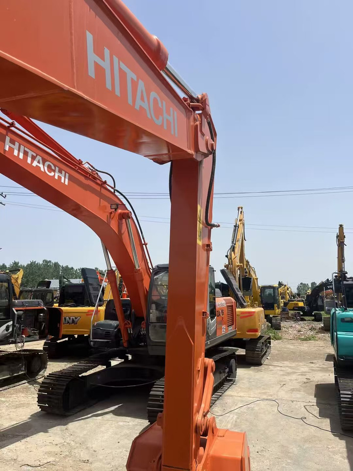 HITACHI ZX130 - Crawler excavator: picture 1 HITACHI ZX130 - Crawler excavator: picture 1