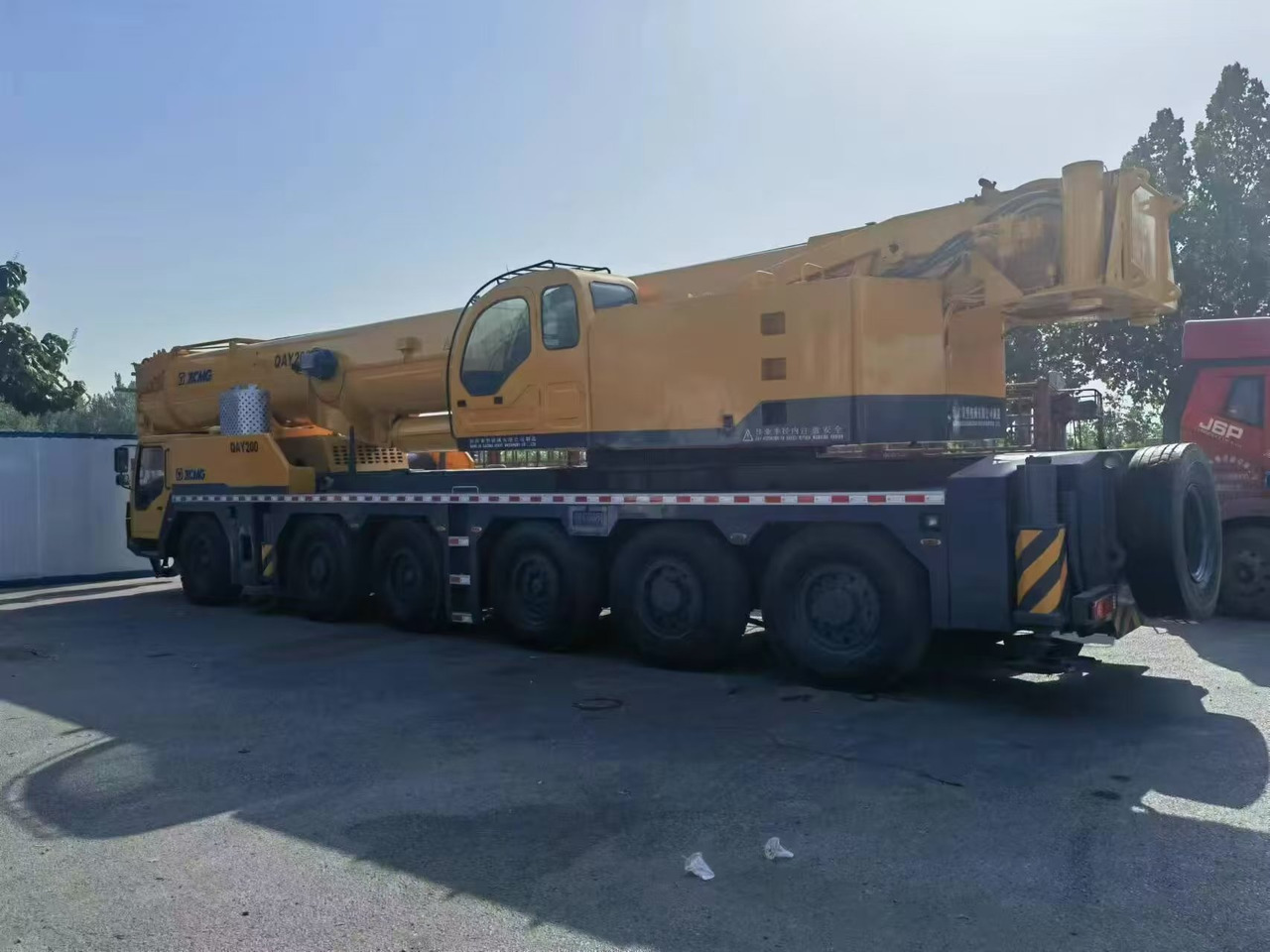 XCMG 200-TON - Mobile crane: picture 2 XCMG 200-TON - Mobile crane: picture 2