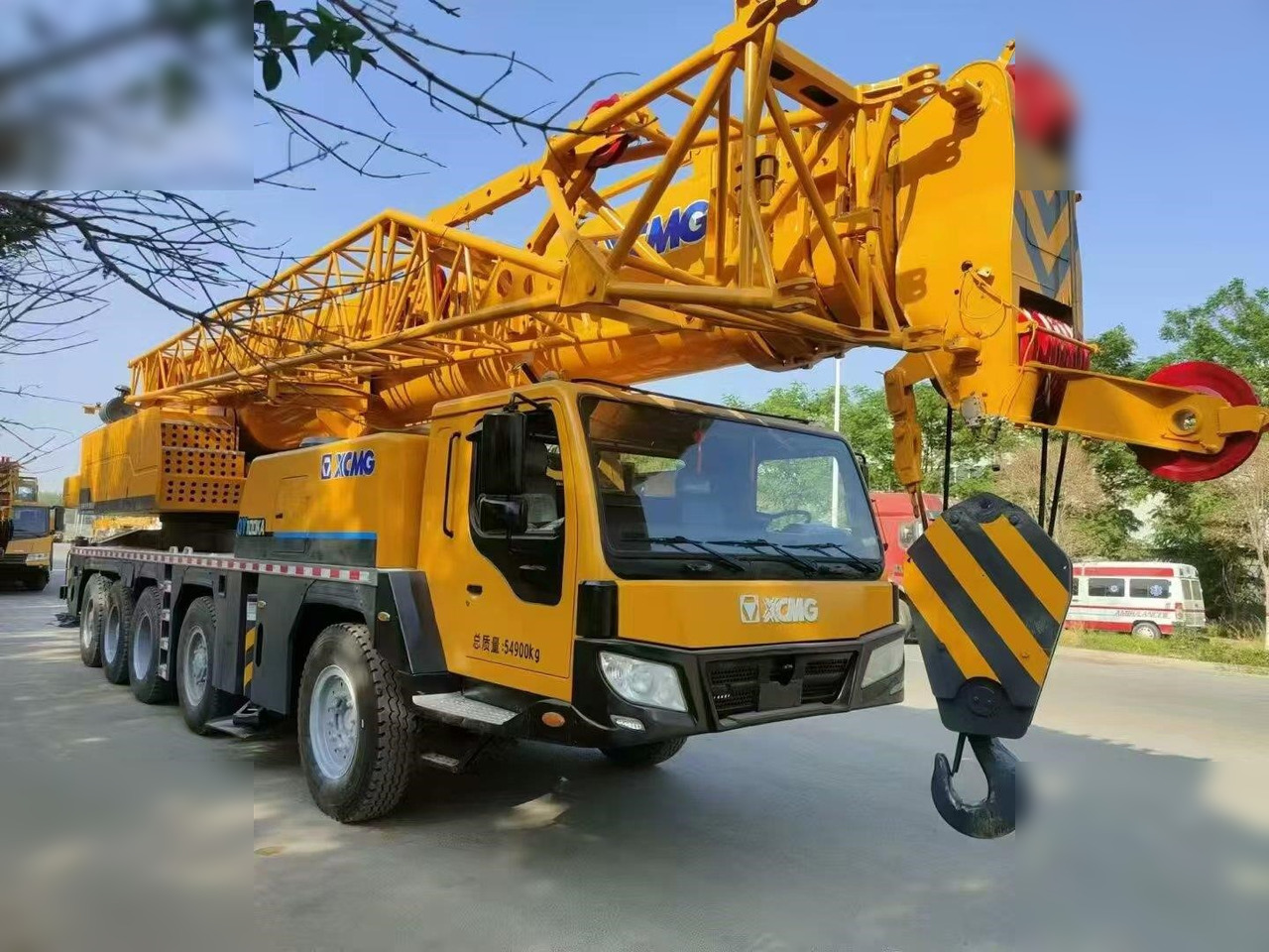 XCMG QY100KA - All terrain crane: picture 1 XCMG QY100KA - All terrain crane: picture 1