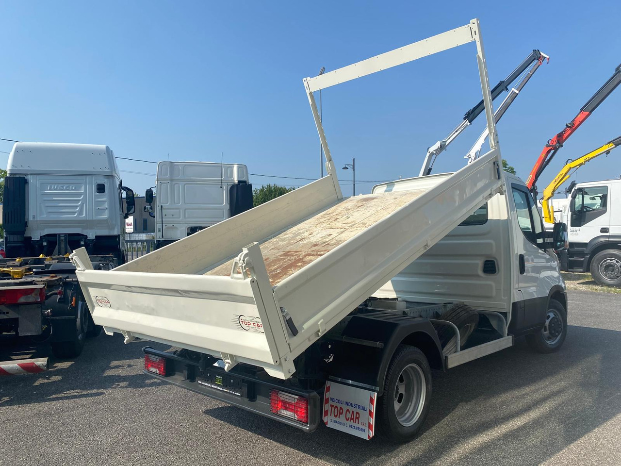 IVECO DAILY 35C12 - Tipper van: picture 4 IVECO DAILY 35C12 - Tipper van: picture 4