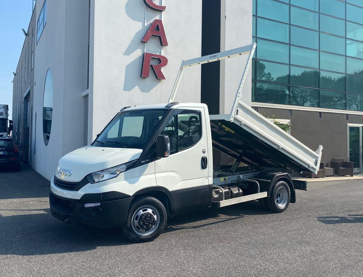 IVECO DAILY 35C12 - Tipper van: picture 1 IVECO DAILY 35C12 - Tipper van: picture 1
