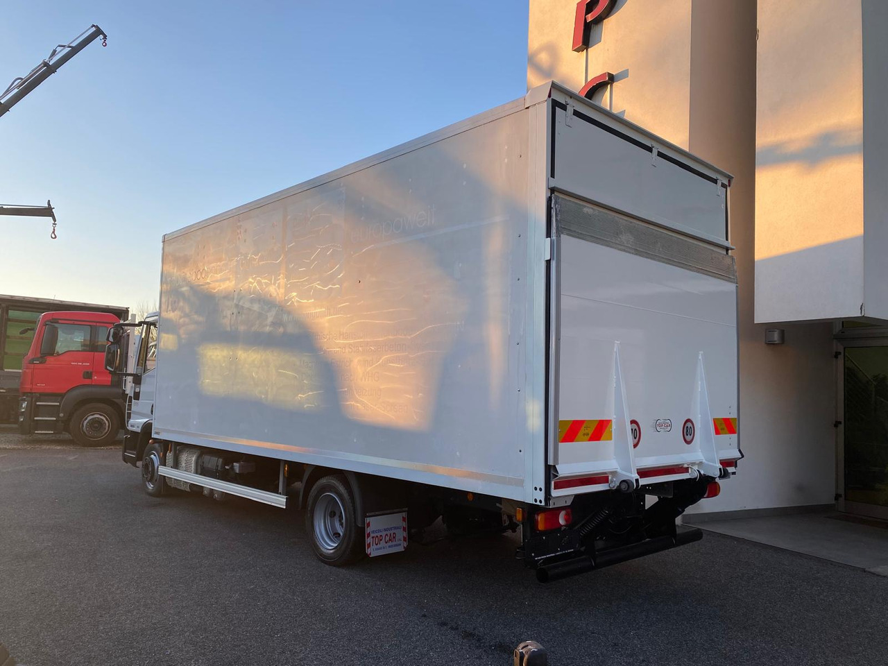 IVECO EUROCARGO 75E19 - Box truck: picture 4 IVECO EUROCARGO 75E19 - Box truck: picture 4