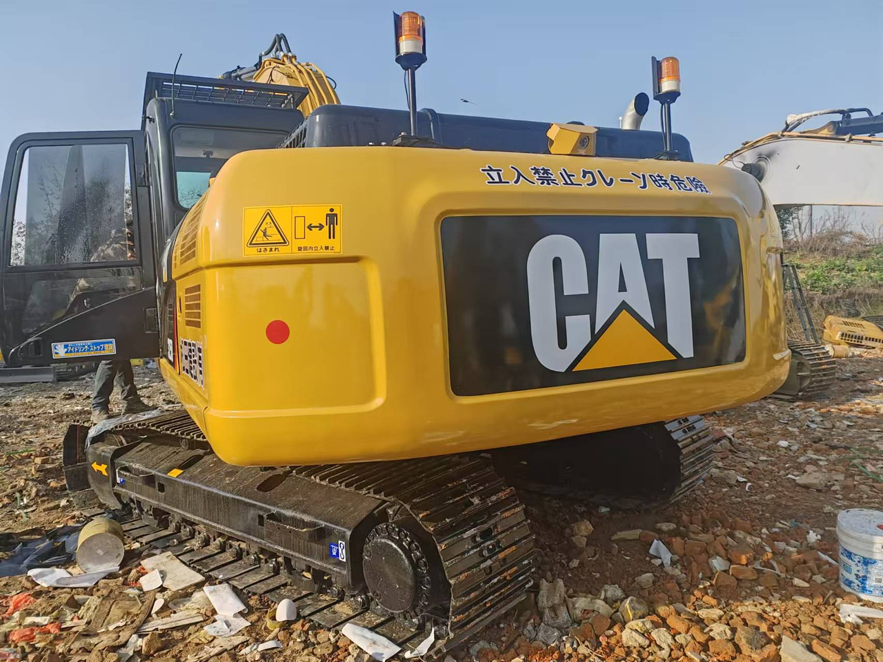 CATERPILLAR Used Digger CAT 323DL Construction Machinery Construction Digger Used CAT 323DL Cheap Excavator - Construction machinery: picture 5 CATERPILLAR Used Digger CAT 323DL Construction Machinery Construction Digger Used CAT 323DL Cheap Excavator - Construction machinery: picture 5
