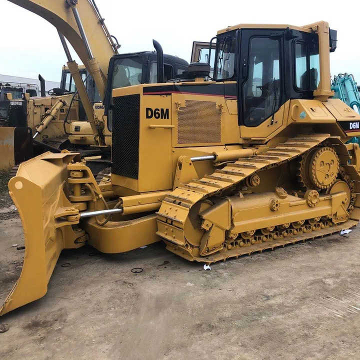 Good Condition D6m Mini Bulldozer New Crawler Bulldozer with Parts Price Bulldozers - Bulldozer: picture 1 Good Condition D6m Mini Bulldozer New Crawler Bulldozer with Parts Price Bulldozers - Bulldozer: picture 1