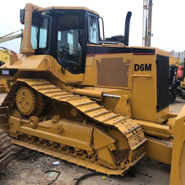 Good Condition D6m Mini Bulldozer New Crawler Bulldozer with Parts Price Bulldozers - Bulldozer: picture 2 Good Condition D6m Mini Bulldozer New Crawler Bulldozer with Parts Price Bulldozers - Bulldozer: picture 2