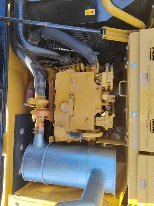 Good Condition Used Excavator Machine Caterpillar 315D Crawler CAT 15ton Used Excavator for Sale CAT 315 Excavators - Crawler excavator: picture 4 Good Condition Used Excavator Machine Caterpillar 315D Crawler CAT 15ton Used Excavator for Sale CAT 315 Excavators - Crawler excavator: picture 4