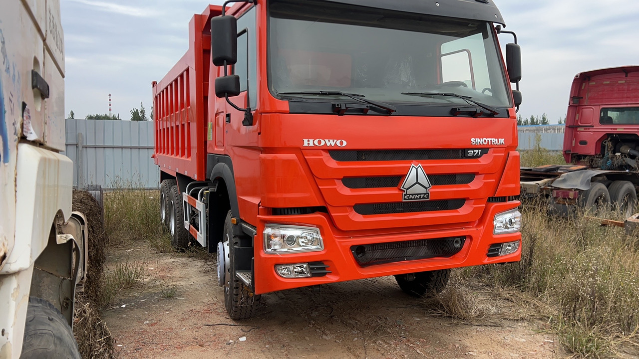 Howo 371 hp dump truck good price in stock - Curtainsider truck: picture 2 Howo 371 hp dump truck good price in stock - Curtainsider truck: picture 2