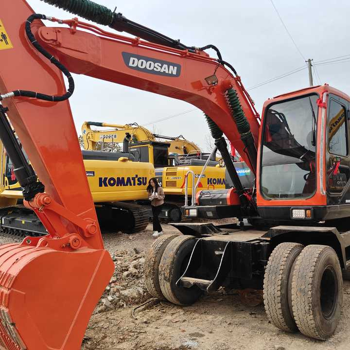 Used Original Doosan Dx150w-9 Wheel Excavator for Sale - Wheel excavator: picture 4 Used Original Doosan Dx150w-9 Wheel Excavator for Sale - Wheel excavator: picture 4