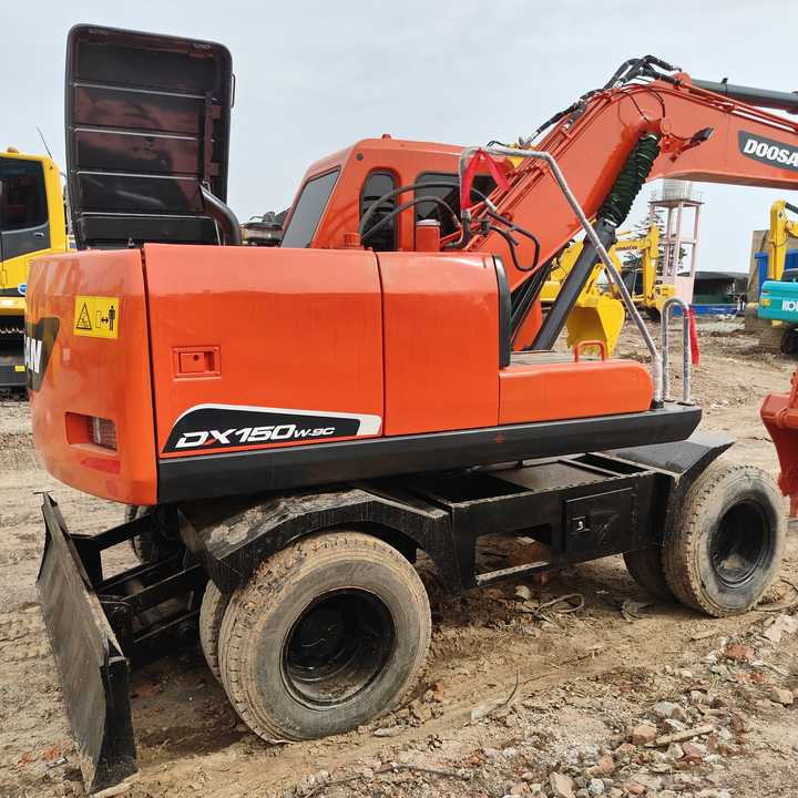 Used Original Doosan Dx150w-9 Wheel Excavator for Sale - Wheel excavator: picture 3 Used Original Doosan Dx150w-9 Wheel Excavator for Sale - Wheel excavator: picture 3