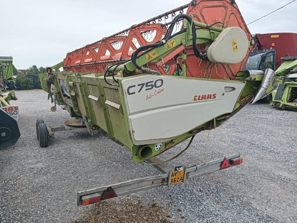 Claas C 750 - Harvester attachment: picture 1 Claas C 750 - Harvester attachment: picture 1