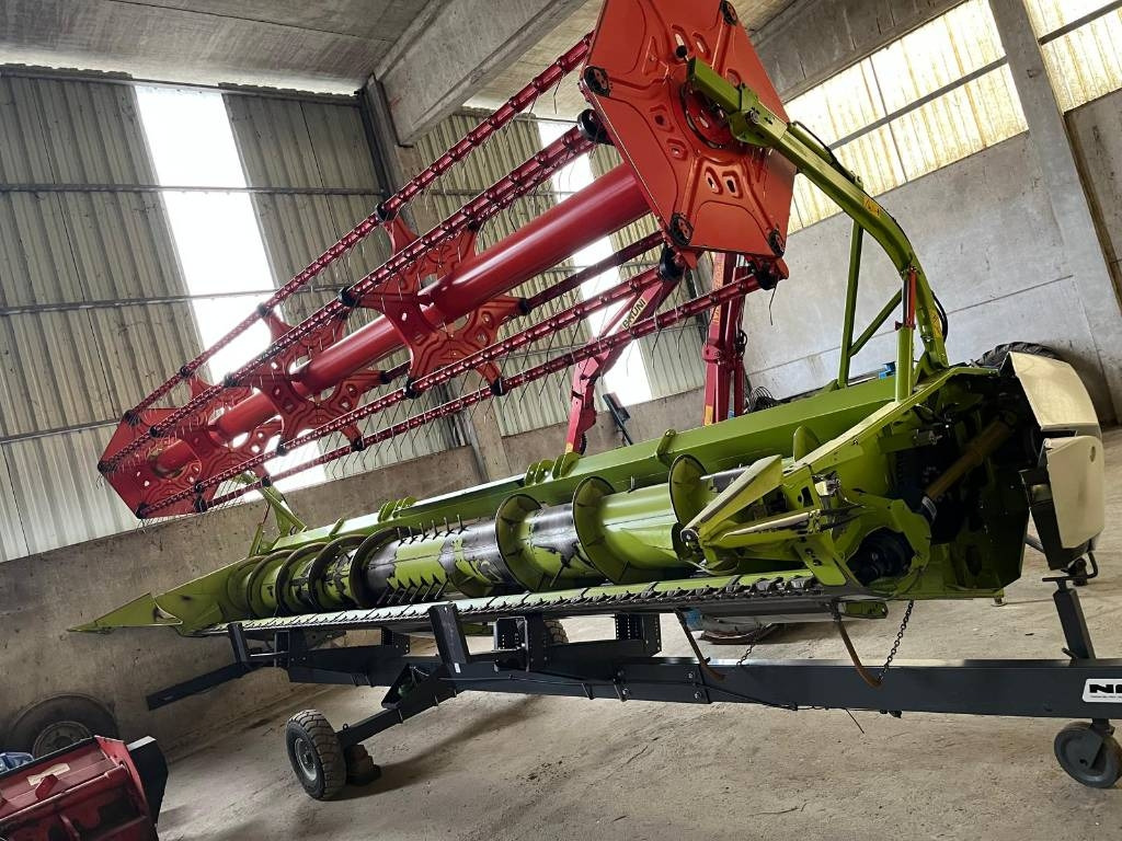 Claas CERIO 680  - Harvester attachment: picture 1 Claas CERIO 680  - Harvester attachment: picture 1