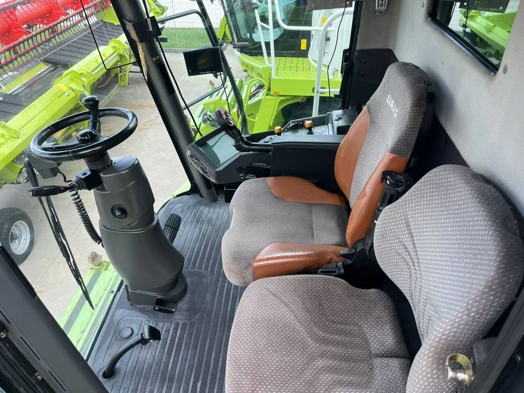 Claas Lexion 560 TT - Combine harvester: picture 4 Claas Lexion 560 TT - Combine harvester: picture 4