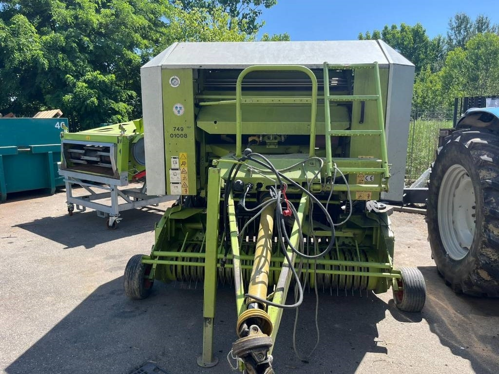 Round baler Claas Rollant 240: picture 6