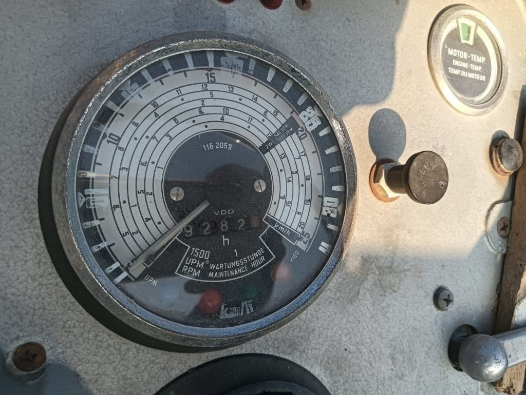 Deutz 8006 - Farm tractor: picture 5 Deutz 8006 - Farm tractor: picture 5