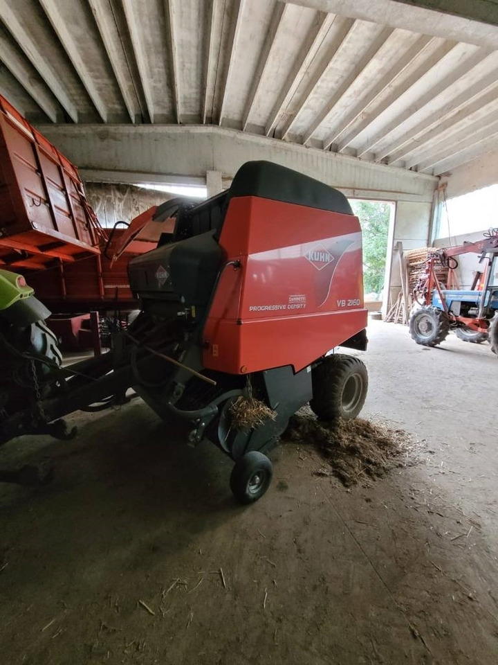 Kuhn VB 2160 - Round baler: picture 1 Kuhn VB 2160 - Round baler: picture 1