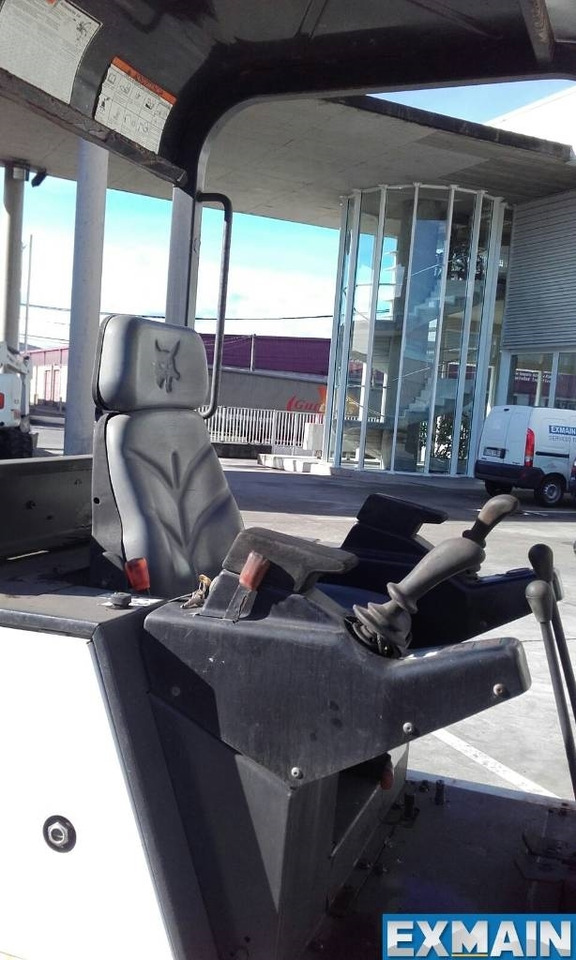 Bobcat X 320 - Mini excavator: picture 5 Bobcat X 320 - Mini excavator: picture 5