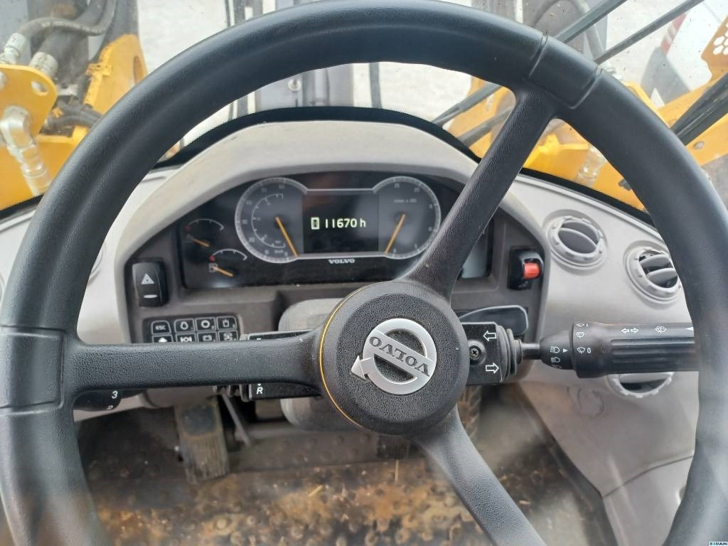Wheel loader Volvo L 70 H: picture 10