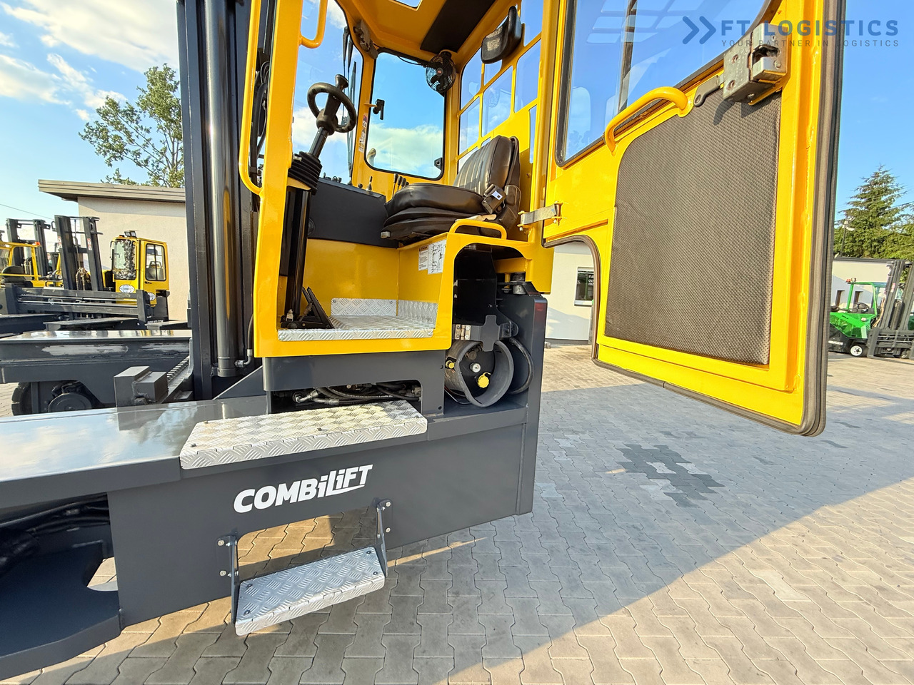 New 4-way reach truck COMBILIFT C14000 / DUPLEX 3600MM / FREE-LIFT / POSITIONER: picture 15