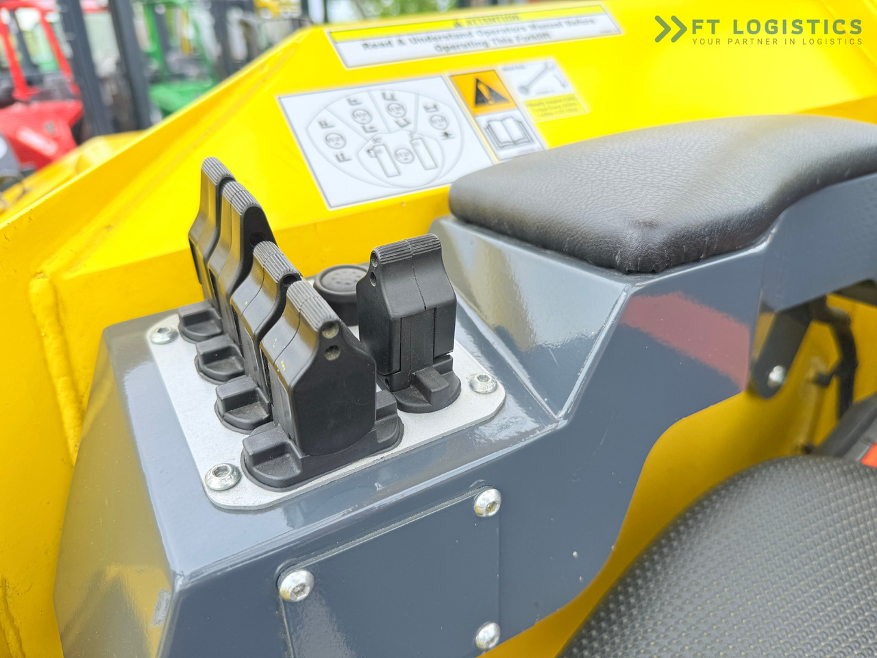 Leasing of COMBILIFT MR / ELECTRIC / TRIPLEX – 6000MM / FULL FREE LIFT / WIDE POSITIONER / FORK SIDESHIFT / ONLY 1400 HOURS / LIKE NEW COMBILIFT MR / ELECTRIC / TRIPLEX – 6000MM / FULL FREE LIFT / WIDE POSITIONER / FORK SIDESHIFT / ONLY 1400 HOURS / LIKE NEW: picture 39