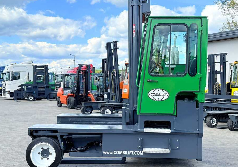 Combilift C10000 / DIESEL / DUPLEX - 4200MM / LIKE NEW - 4-way reach truck: picture 2 Combilift C10000 / DIESEL / DUPLEX - 4200MM / LIKE NEW - 4-way reach truck: picture 2