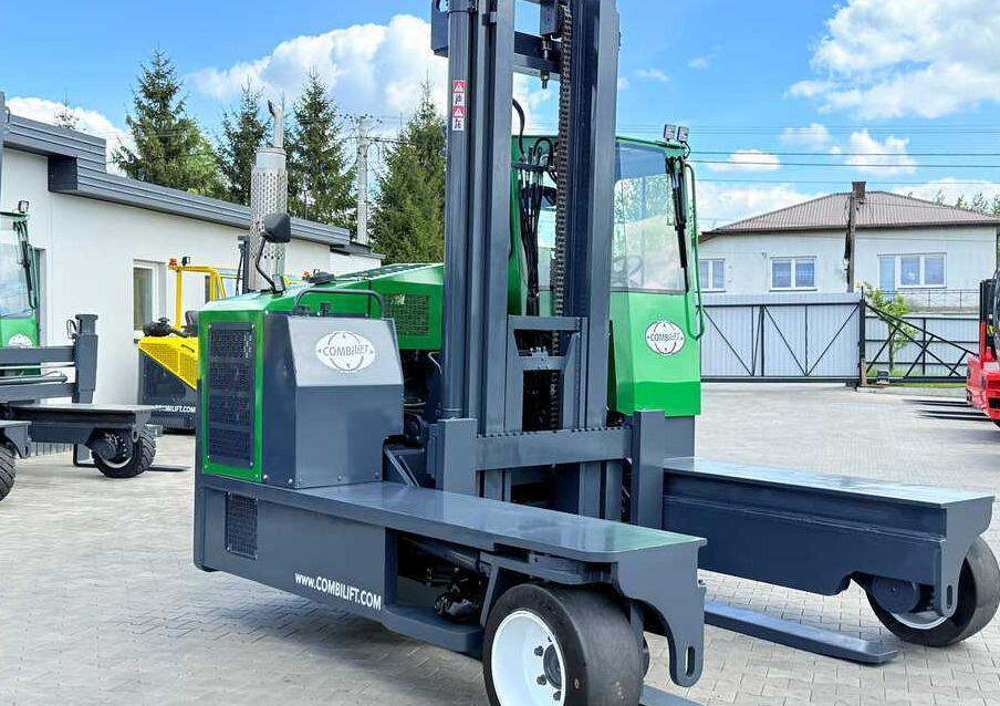 Combilift C10000 / DIESEL / DUPLEX - 4200MM / LIKE NEW - 4-way reach truck: picture 5 Combilift C10000 / DIESEL / DUPLEX - 4200MM / LIKE NEW - 4-way reach truck: picture 5
