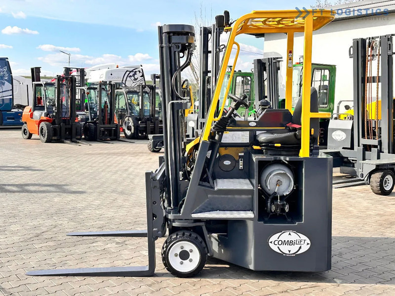Combilift C3000CB / LPG / TRIPLEX / 4900MM / FREE LIFT / POSITIONER / LIKE NEW C3000CB / LPG / TRIPLEX / 4900MM / FREE LIFT / POSITIONER / - 4-way reach truck: picture 5 Combilift C3000CB / LPG / TRIPLEX / 4900MM / FREE LIFT / POSITIONER / LIKE NEW C3000CB / LPG / TRIPLEX / 4900MM / FREE LIFT / POSITIONER / - 4-way reach truck: picture 5