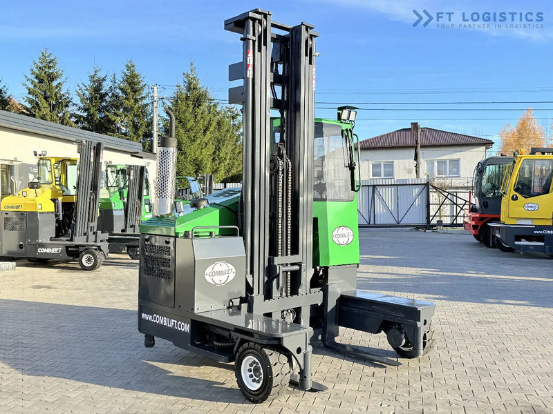 Combilift C4000 / GAS / TRIPLEX - 6900MM / FREE-LIFT / FULL CABIN C4000 / GAS / TRIPLEX - 6900MM / FREE-LIFT / FULL CABIN - 4-way reach truck: picture 4 Combilift C4000 / GAS / TRIPLEX - 6900MM / FREE-LIFT / FULL CABIN C4000 / GAS / TRIPLEX - 6900MM / FREE-LIFT / FULL CABIN - 4-way reach truck: picture 4