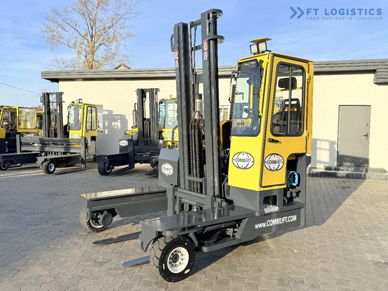 Combilift C4000 – LPG – DUPLEX 4600mm – FREE LIFT – SIDE SHIFT – EXCELLENT CONDITION Wide selection of four-way and side-loading forklifts - 4-way reach truck: picture 2 Combilift C4000 – LPG – DUPLEX 4600mm – FREE LIFT – SIDE SHIFT – EXCELLENT CONDITION Wide selection of four-way and side-loading forklifts - 4-way reach truck: picture 2