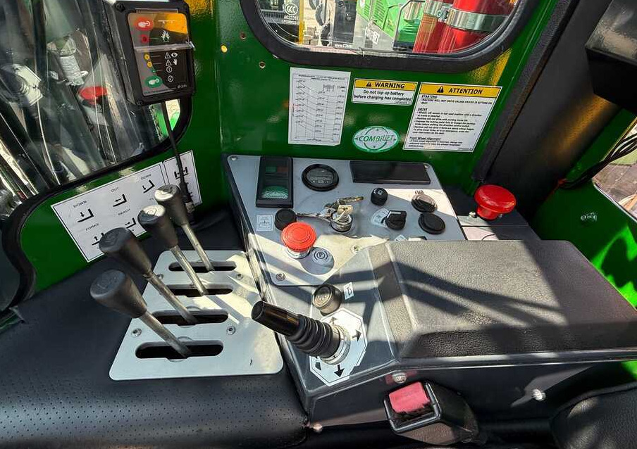 Leasing of  Combilift C5000E / ELECTRIC / TRIPLEX 8300MM / FULL FREE LIFT / WIDE POSITIONER / FORK SIDESHIFT / BATTERY LIKE NEW Combilift C5000E / ELECTRIC / TRIPLEX 8300MM / FULL FREE LIFT / WIDE POSITIONER / FORK SIDESHIFT / BATTERY LIKE NEW: picture 12