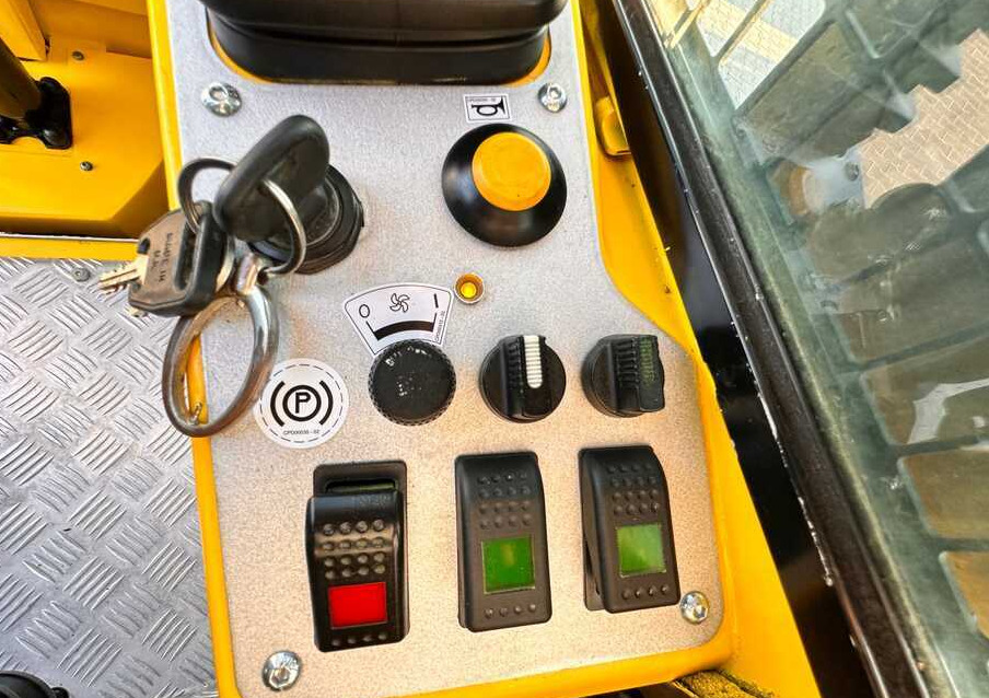 Side loader Combilift C5000SL-2019 year-Free lift - Like new: picture 22