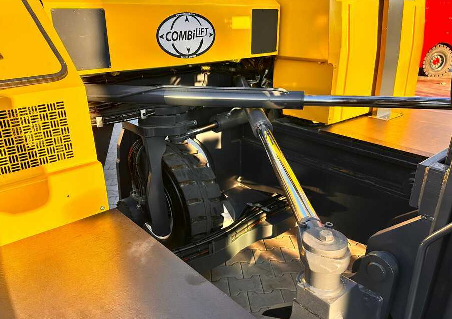 Side loader Combilift C5000SL-2019 year-Free lift - Like new: picture 19