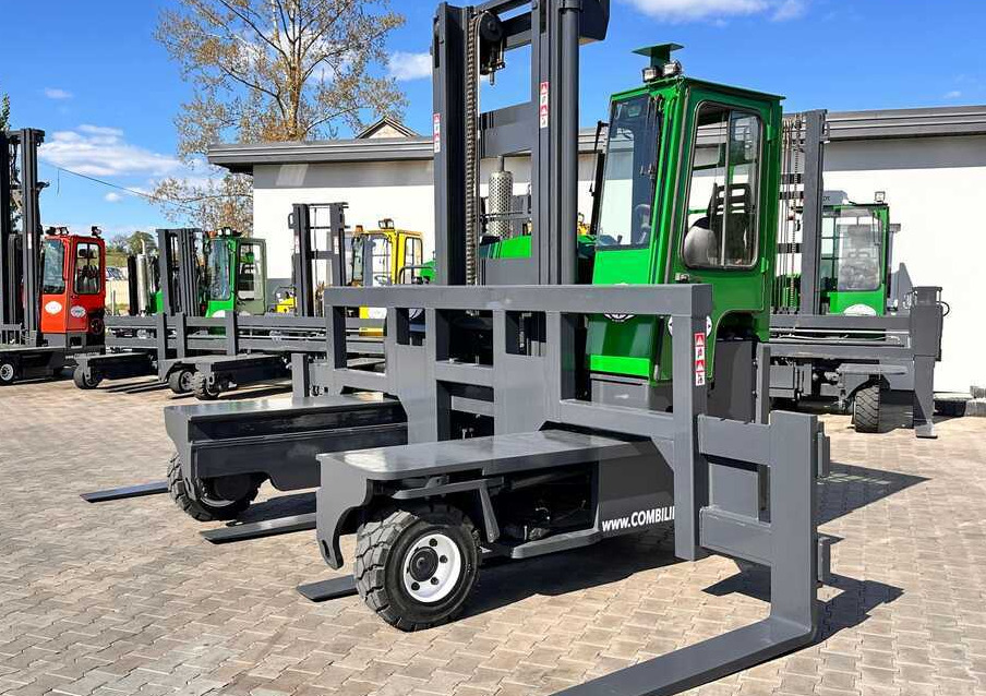 Combilift C8000 / DIESEL / 4600MM / DUPLEX / POSITIONER 5000MM / KUBOTA / EXCELLENT CONDITION - 4-way reach truck: picture 1 Combilift C8000 / DIESEL / 4600MM / DUPLEX / POSITIONER 5000MM / KUBOTA / EXCELLENT CONDITION - 4-way reach truck: picture 1