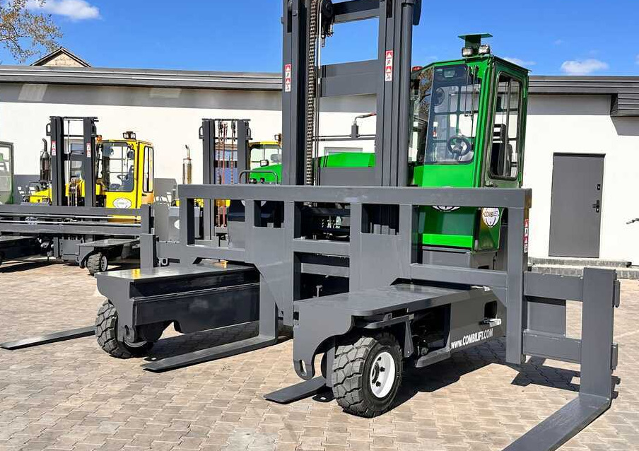 Combilift C8000 / DIESEL / 4600MM / DUPLEX / POSITIONER 5000MM / KUBOTA / EXCELLENT CONDITION - 4-way reach truck: picture 3 Combilift C8000 / DIESEL / 4600MM / DUPLEX / POSITIONER 5000MM / KUBOTA / EXCELLENT CONDITION - 4-way reach truck: picture 3