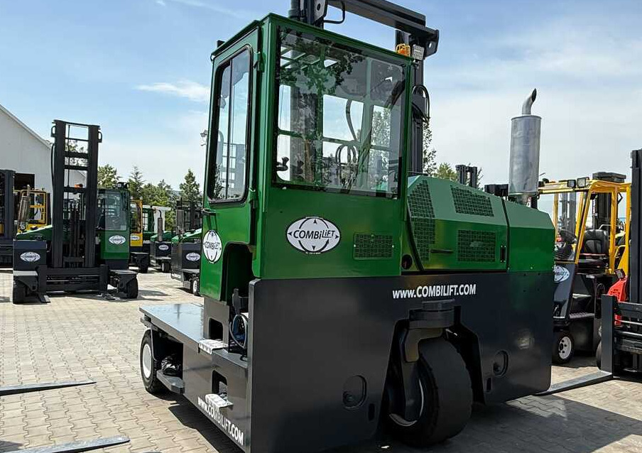 Combilift C8000 / GAS / DUPLEX / 2019 / FORK POSITIONER / NEW TIRES / LIKE-NEW - 4-way reach truck: picture 4 Combilift C8000 / GAS / DUPLEX / 2019 / FORK POSITIONER / NEW TIRES / LIKE-NEW - 4-way reach truck: picture 4