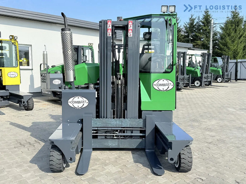 Combilift Combilift C2500 / GAS / TRIPLEX 4900MM / FREE LIFT / ONLY 2446 HOURS / FORK POSITIONER / FULL CABIN / PERFECT CONDITION / Wide r - 4-way reach truck: picture 4 Combilift Combilift C2500 / GAS / TRIPLEX 4900MM / FREE LIFT / ONLY 2446 HOURS / FORK POSITIONER / FULL CABIN / PERFECT CONDITION / Wide r - 4-way reach truck: picture 4