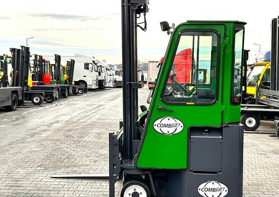 Combilift Combilift C3000CB - DUPLEX 4000mm - Year 2015 - / CABIN - HEATING / ONLY 6546 MTH / EXCELLENT CONDITION / LIKE NEW! - 4-way reach truck: picture 3 Combilift Combilift C3000CB - DUPLEX 4000mm - Year 2015 - / CABIN - HEATING / ONLY 6546 MTH / EXCELLENT CONDITION / LIKE NEW! - 4-way reach truck: picture 3