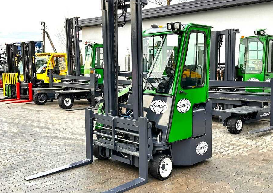 Combilift Combilift C3000CB - DUPLEX 4000mm - Year 2015 - / CABIN - HEATING / ONLY 6546 MTH / EXCELLENT CONDITION / LIKE NEW! - 4-way reach truck: picture 1 Combilift Combilift C3000CB - DUPLEX 4000mm - Year 2015 - / CABIN - HEATING / ONLY 6546 MTH / EXCELLENT CONDITION / LIKE NEW! - 4-way reach truck: picture 1