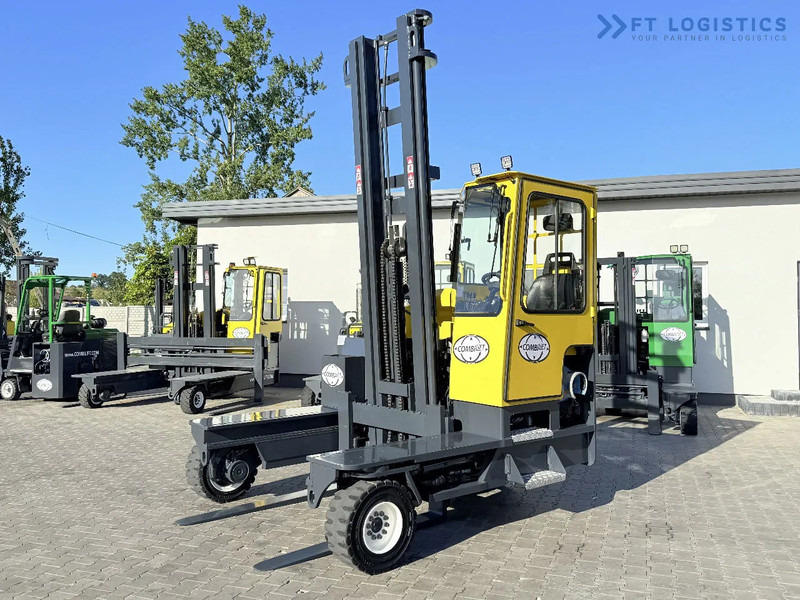 Combilift FOUR-WAY MULTIDIRECTIONAL FORKLIFT C5000 / GAS / TRIPLEX 6000MM / ONLY 4263 HOURS / FORK POSITIONER / EXCELLENT CONDITION / Wide - 4-way reach truck: picture 2 Combilift FOUR-WAY MULTIDIRECTIONAL FORKLIFT C5000 / GAS / TRIPLEX 6000MM / ONLY 4263 HOURS / FORK POSITIONER / EXCELLENT CONDITION / Wide - 4-way reach truck: picture 2