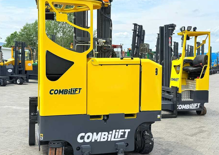 4-way reach truck Combilift MR / ELECTRIC / TRIPLEX – 6000MM / FULL FREE LIFT / WIDE POSITIONER / FORK SIDESHIFT / ONLY 1400 HOURS / LIKE NEW: picture 10