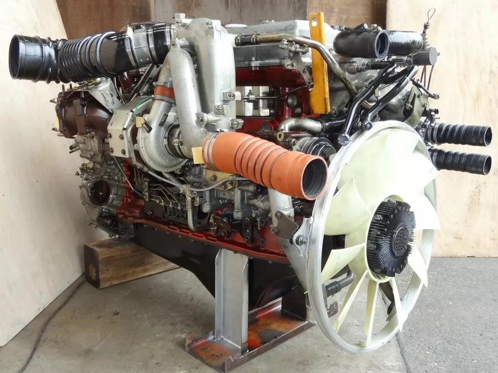 HINO E13CYM - Engine for Excavator: picture 2 HINO E13CYM - Engine for Excavator: picture 2