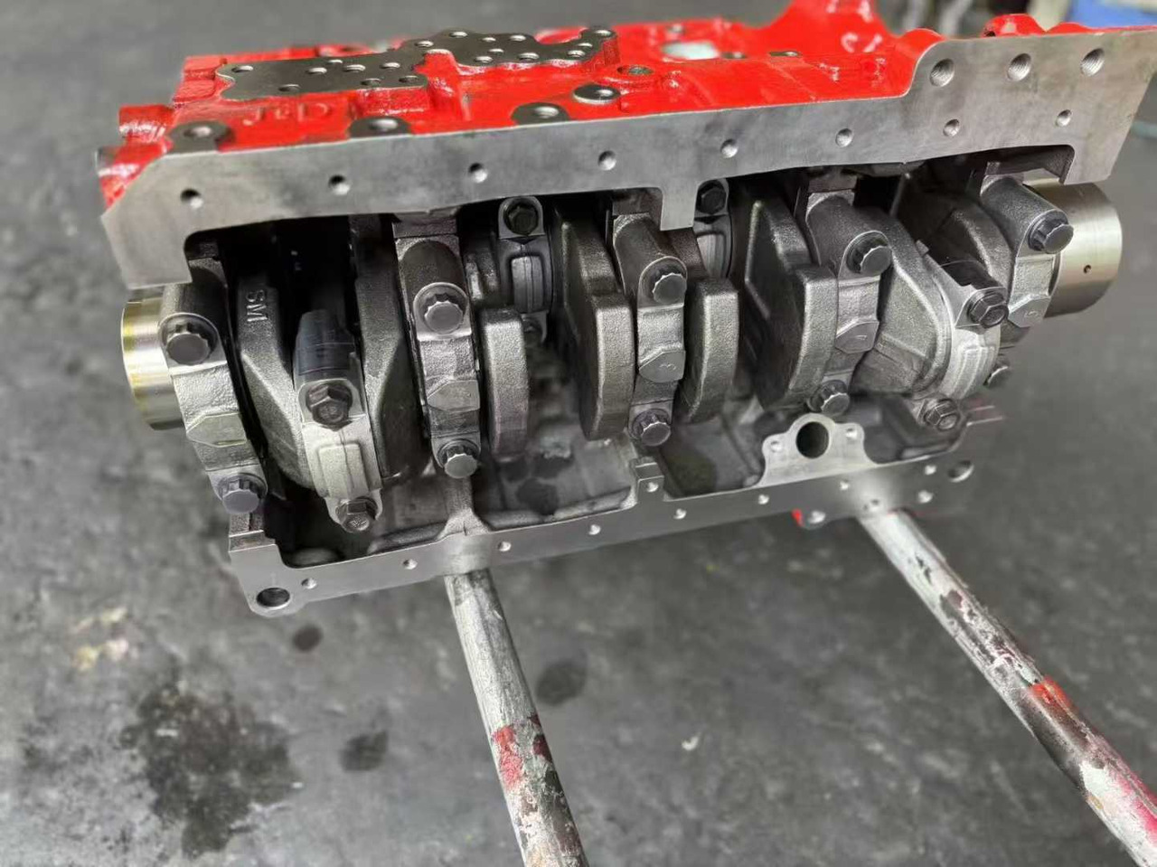 HINO J05E 11401-E0702 - Cylinder block for Excavator: picture 2 HINO J05E 11401-E0702 - Cylinder block for Excavator: picture 2