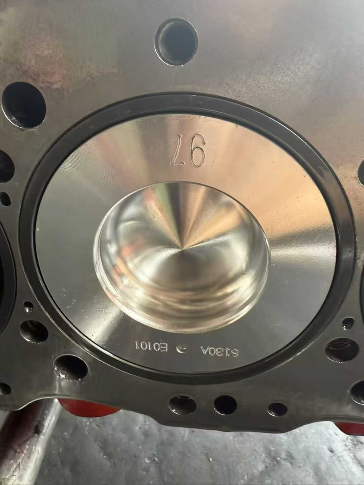 HINO J05E 11401-E0702 - Cylinder block for Excavator: picture 4 HINO J05E 11401-E0702 - Cylinder block for Excavator: picture 4