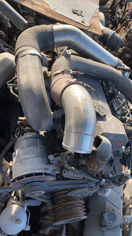 HINO J08E - Engine for Excavator: picture 2 HINO J08E - Engine for Excavator: picture 2