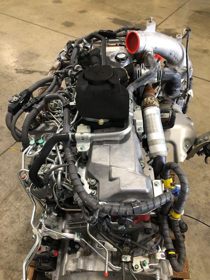 HINO J08E - Engine for Excavator: picture 1 HINO J08E - Engine for Excavator: picture 1