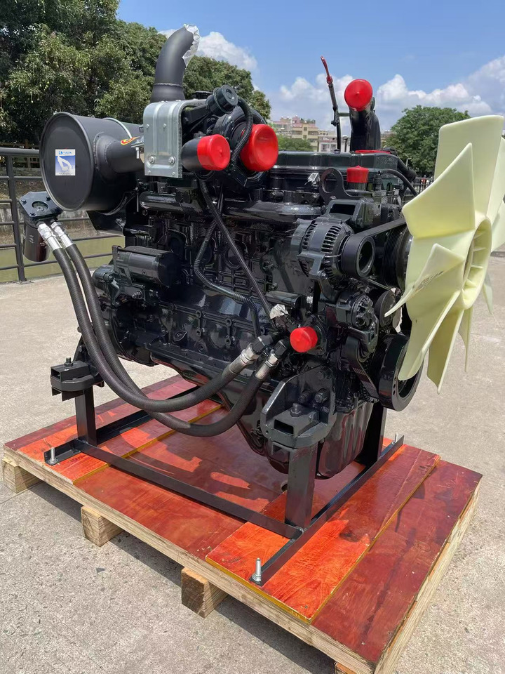 KOMATSU 6D107E-1 - Engine for Excavator: picture 1 KOMATSU 6D107E-1 - Engine for Excavator: picture 1