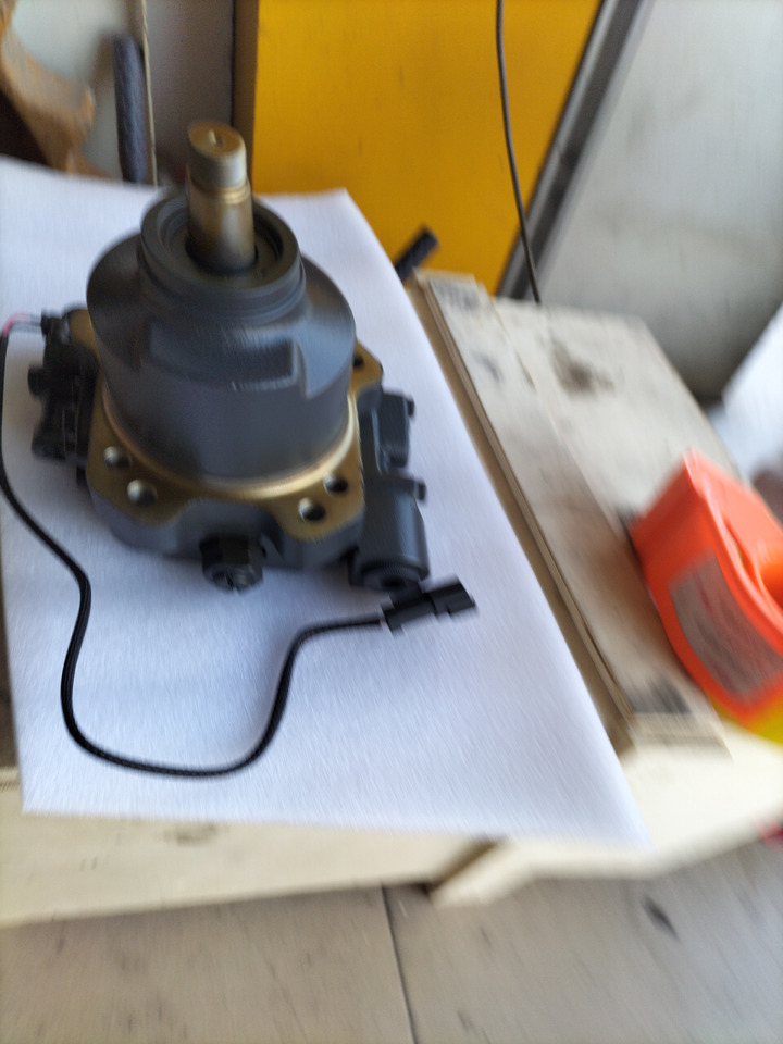 KOMATSU 708-7S-00352 - Fan for Excavator: picture 3 KOMATSU 708-7S-00352 - Fan for Excavator: picture 3